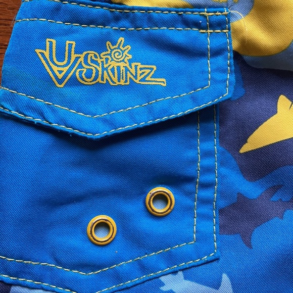 UV SKINZ TODDLER SWIM TRUNKS - Picture 2 of 6